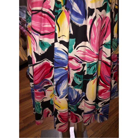 Vintage 80’s Belted Dress - Picture 9 of 15